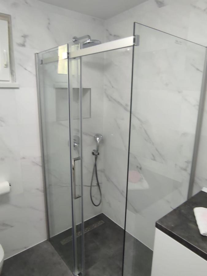 Apartman Koko With Private Jacuzzi Макарска Экстерьер фото