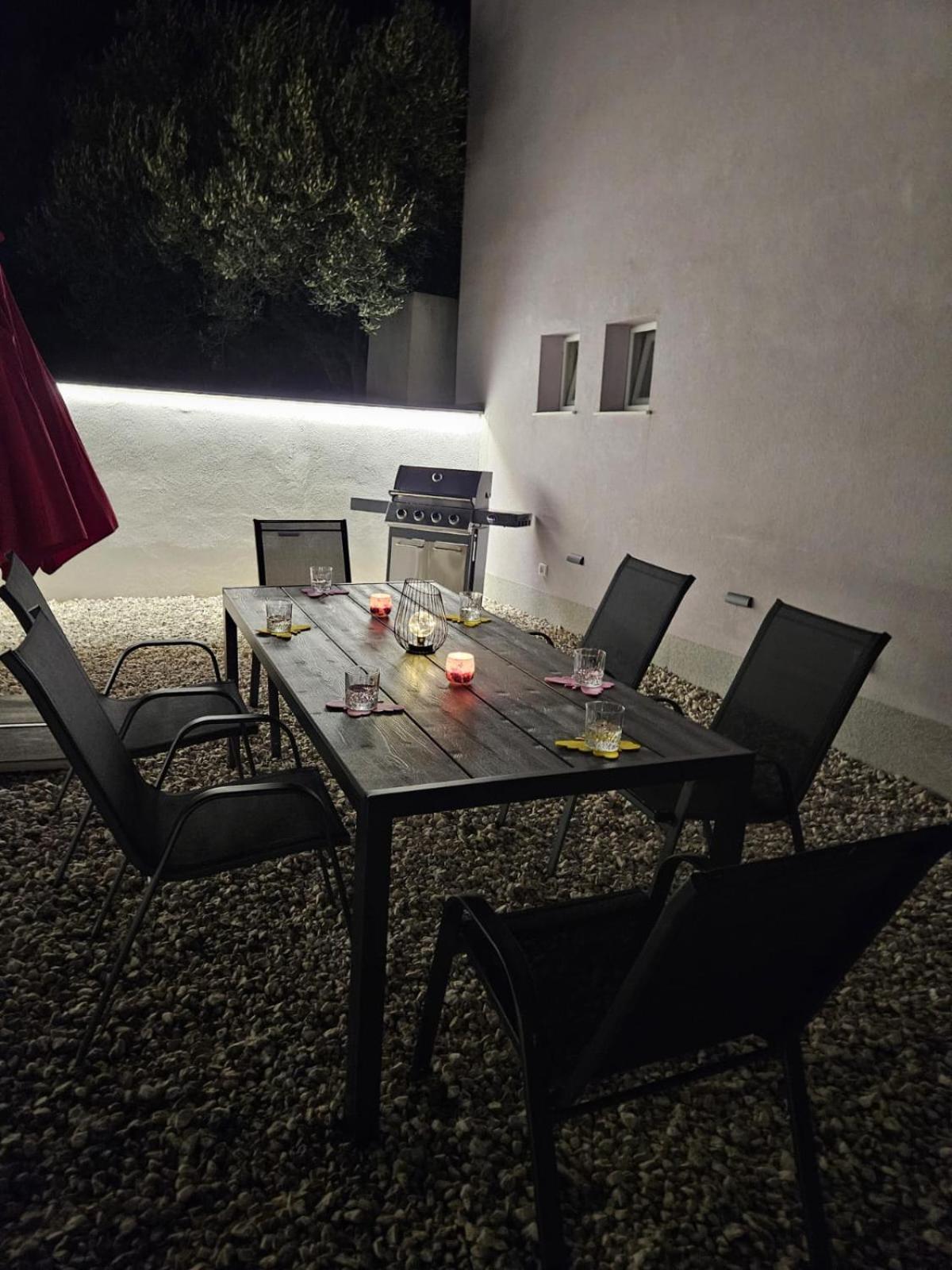 Apartman Koko With Private Jacuzzi Макарска Экстерьер фото