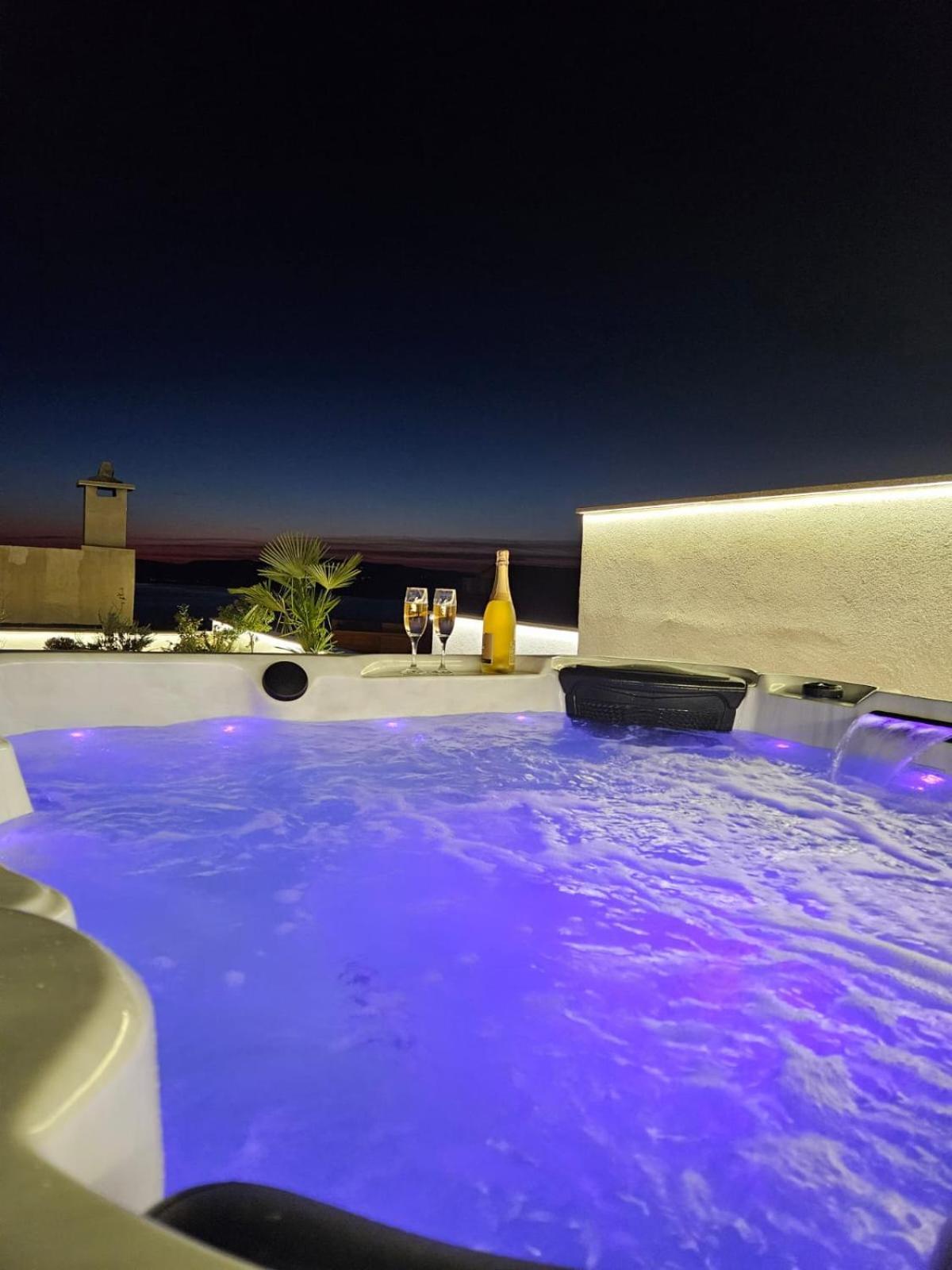 Apartman Koko With Private Jacuzzi Макарска Экстерьер фото
