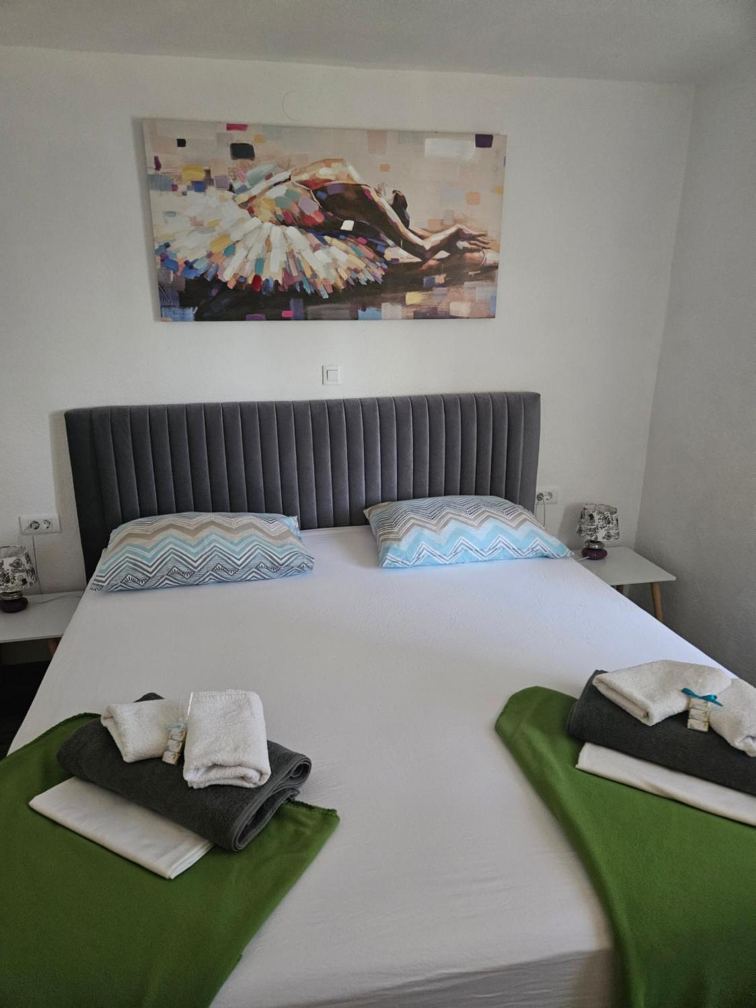 Apartman Koko With Private Jacuzzi Макарска Экстерьер фото